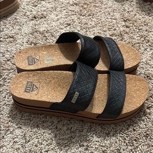 Reef Cushion Vista Black Sandals - Never Worn